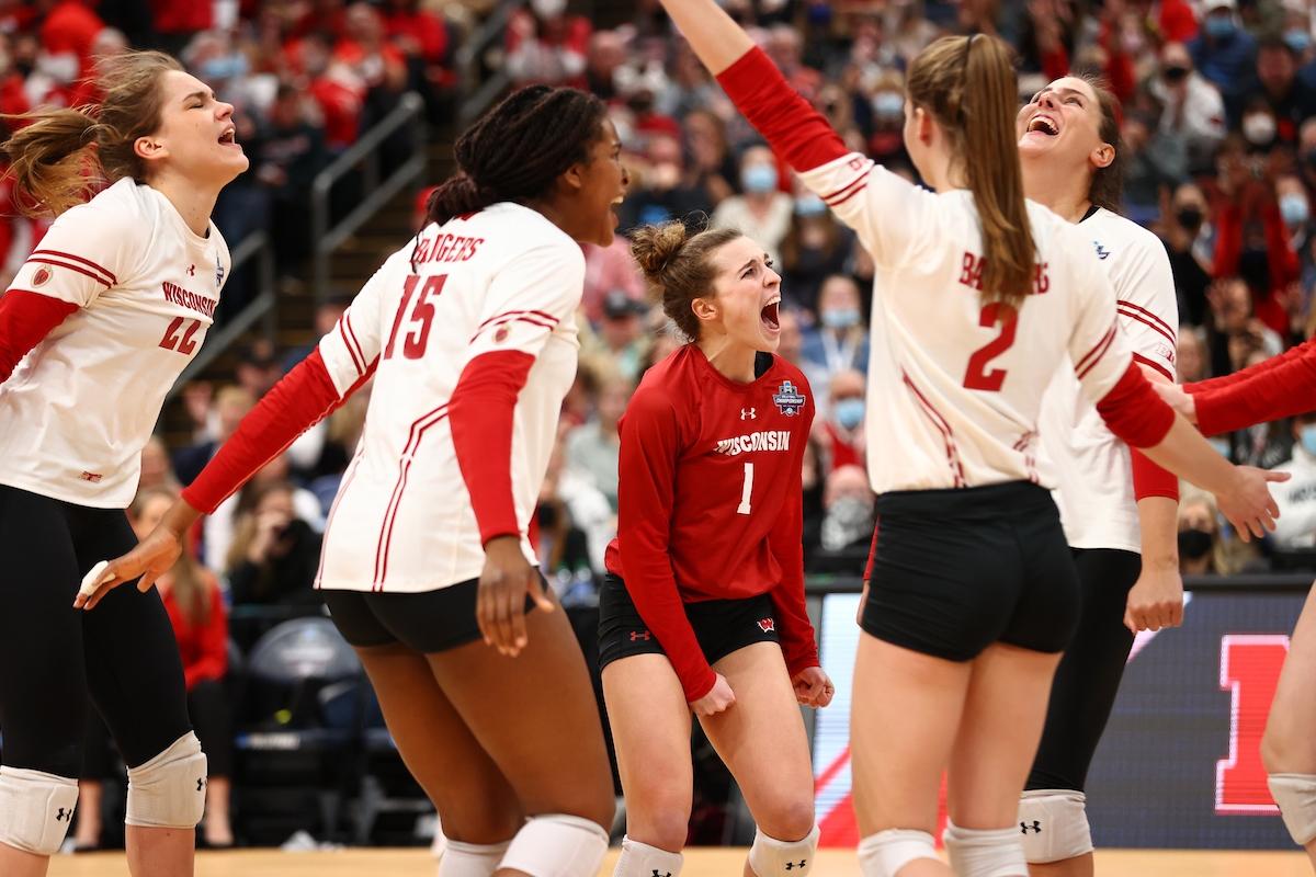 Wisconsin wins the 2021 DI women's volleyball national championship